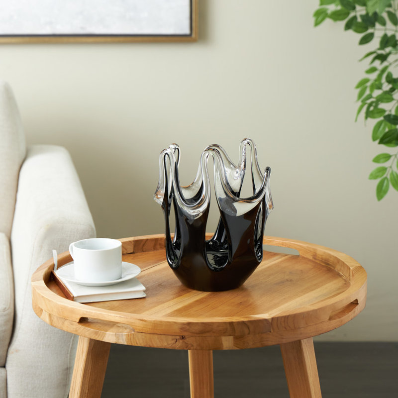 Vase décoratif en verre Cole and Grey avec découpes ovales ondulées