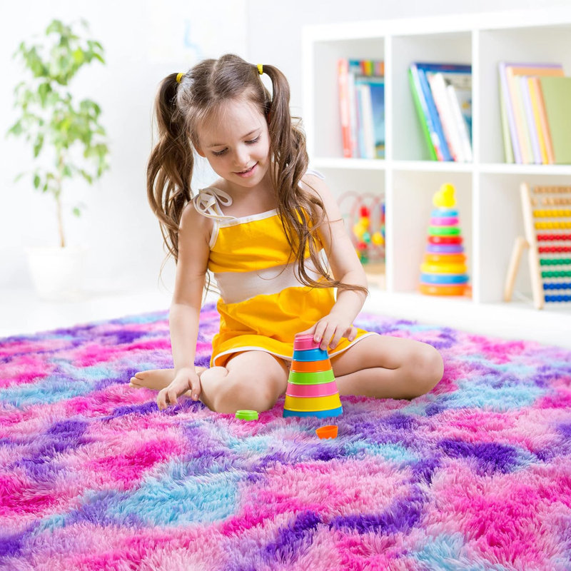 Sinjin Shag Area Rug in Colourful, Rectangle 4' x 6'