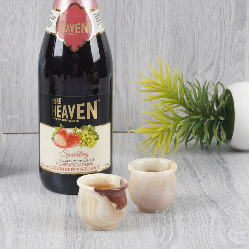 Ensemble de 2 verres à liqueur faits à la main en marbre
