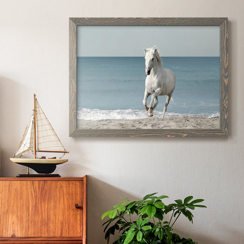 Camargue Beach Horse, reproduction sur toile encadrée, H 22 po x l 32 po, Gris