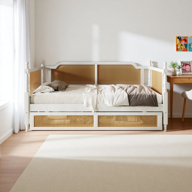 Lit de jour simple en rotin de style traditionnel