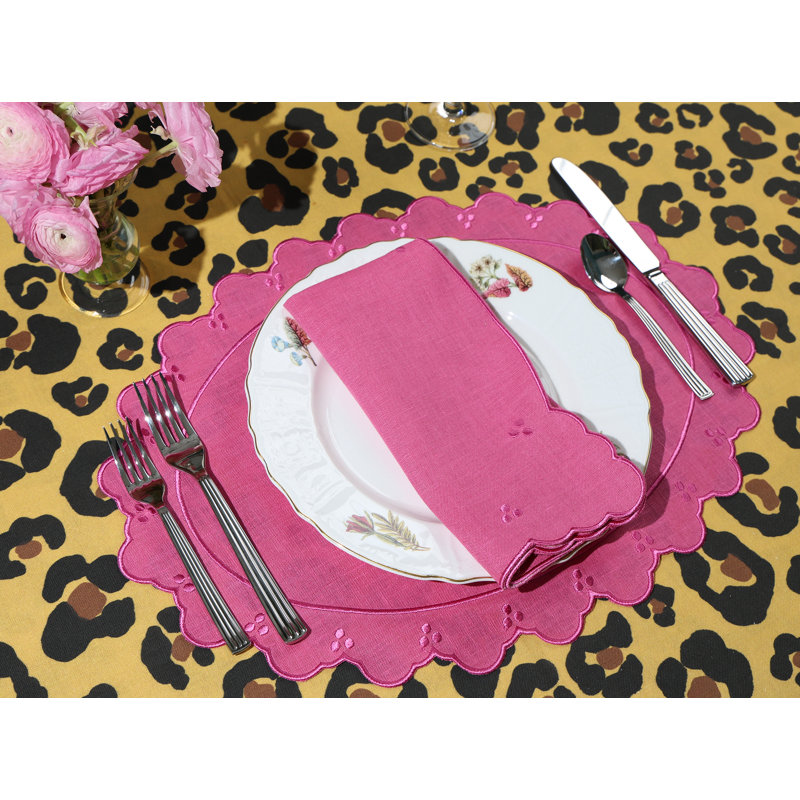 Eloise Pink Oval Linen Placemat