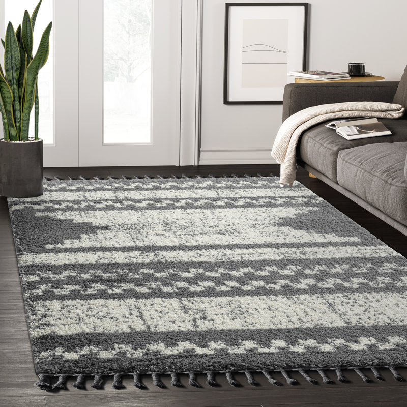 Tapis gris et ivoire Alejandrina, Rectangle 7 pi 9 po x 10 pi 2 po