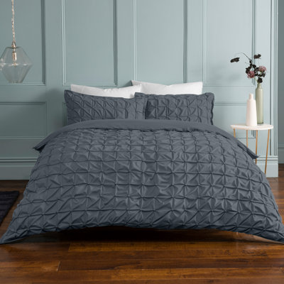 Becerra Solid Colour Duvet Cover Set with Pillowcases Included