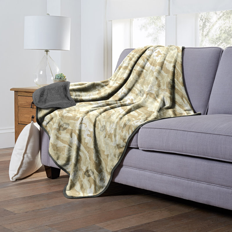 Paramount Yellowstone Camo Silk Touch Sherpa Throw Blanket Twin Size, Outdoor-Inspired Throw, Warm Soft Blanket, 60x80 Inches