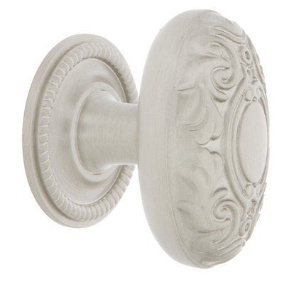 Victorian 1 3/4" Length Oval Knob