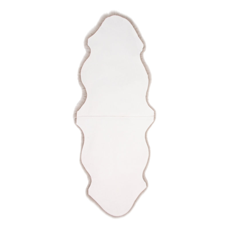 Kenmar Sheepskin Indoor Rug, Novelty 2' x 5'5"