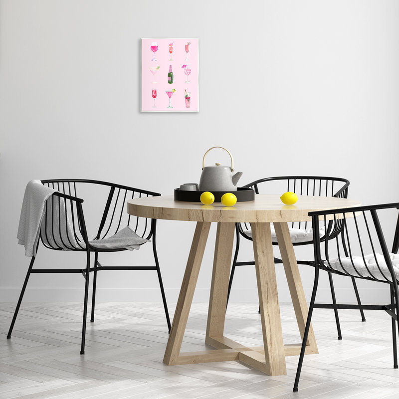  Diverses boissons roses sur bois par House of Lulu