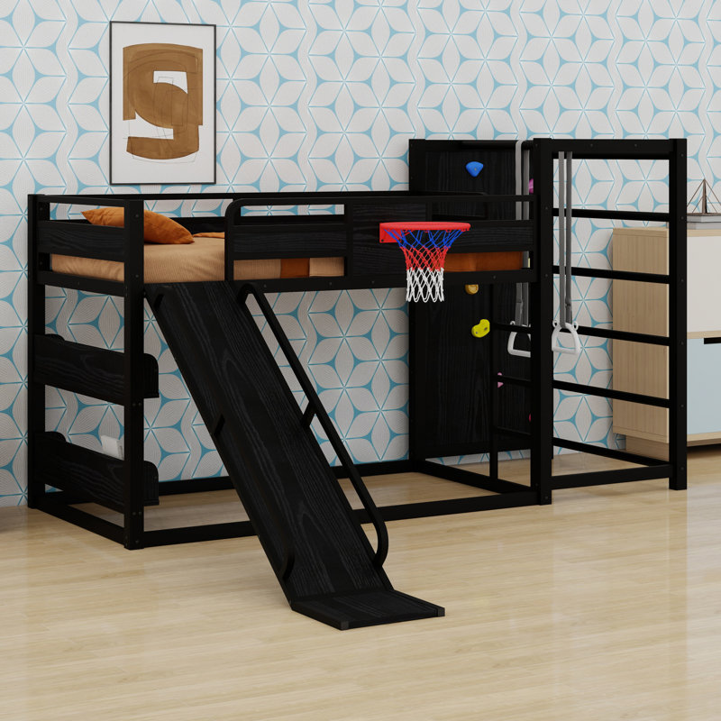 Lit superposé avec panier de basketball, caractéristiques d'escalade, bibliothèque et glissade