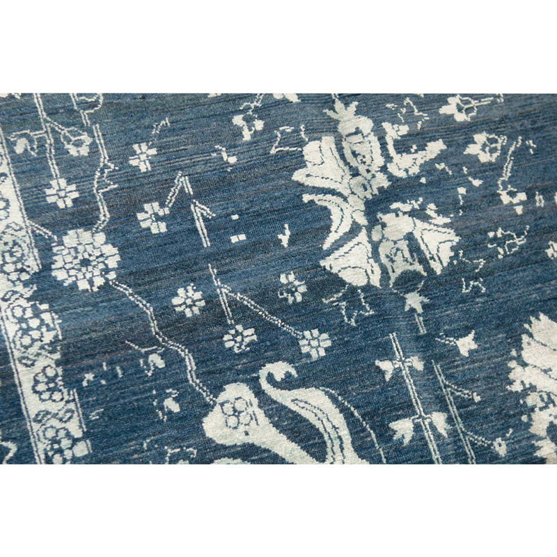 Wool Oriental Area Rug in Blue