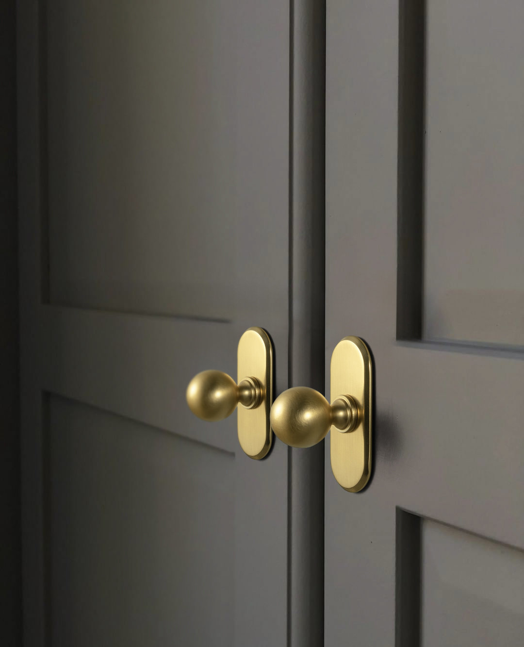 Solid Round Knob With Backplate(G021) Multipack, Brushed Gold