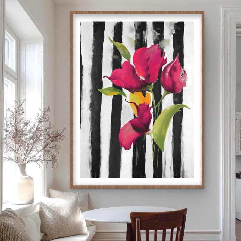 Fleurs sur rayures noires et blanches | Reproduction encadrée avec passe-partout