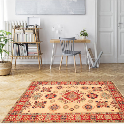 Tapis ivoire Finest Ghazni 5 pi 0 po x 6 pi 6 po