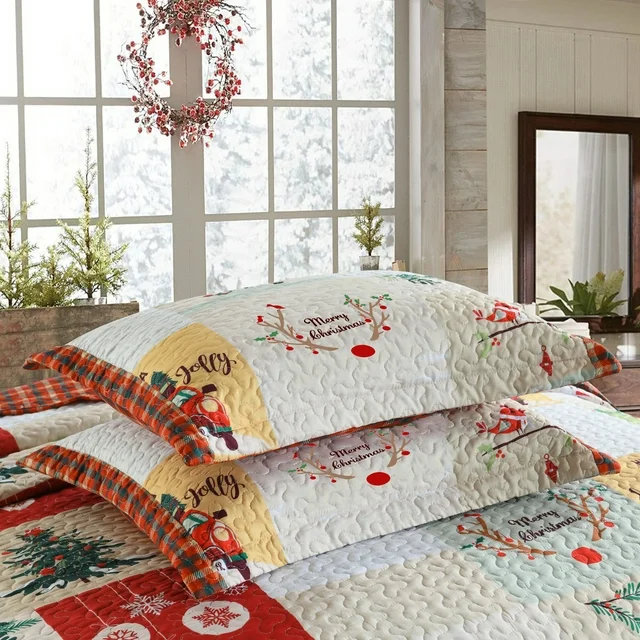 King Red and White Christmas Reversible Quilt Set