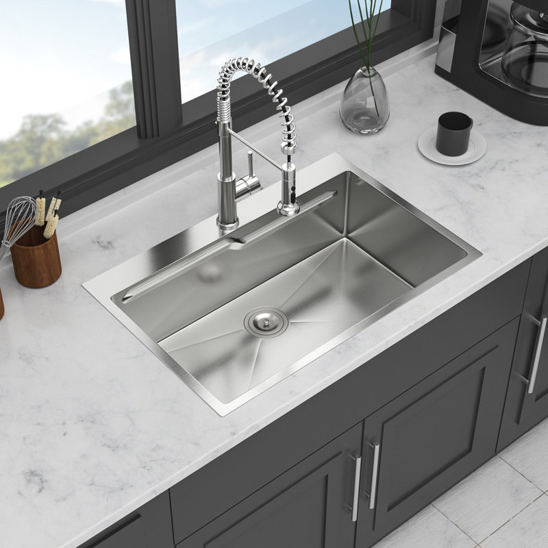 Évier de cuisine à montage sur plan 33 po - Acier inoxydable 22 x 33 po. T304 de calibre 16. Utilisation pratique. Drainage insonorisé et non bouché. Ensemble d'accessoires complet. Drain sans entraves.