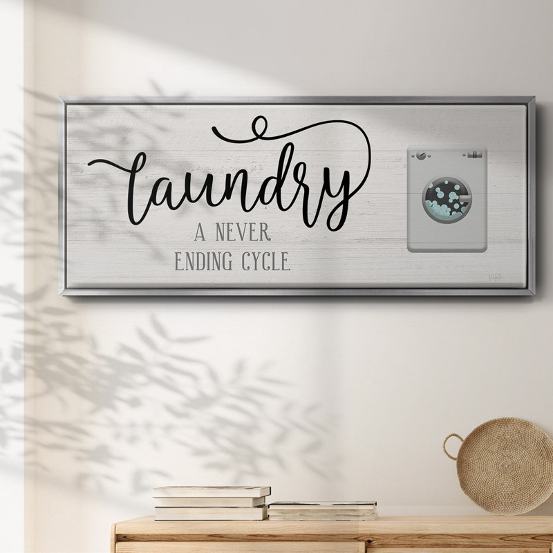 «Never Ending Laundry», toile encadrée, H 24 po x l 60 po