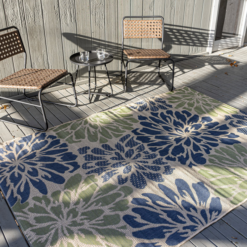 Tapis d'intérieur / extérieur bleu marine / vert à motif floral texturé Hagy, Rectangle 3 pi 1 po x 5 pi