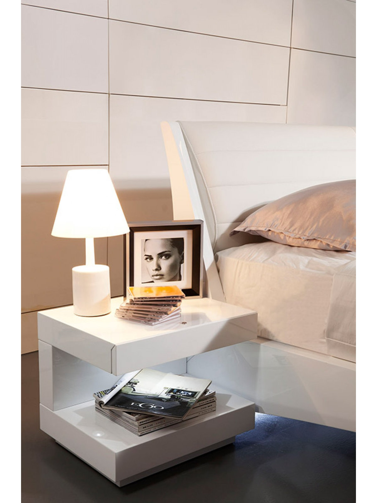 Stearns 1 - Drawer Nightstand, White Glossy