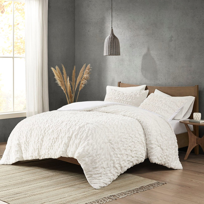King/ King Comforter - Fur Luxury Bedding