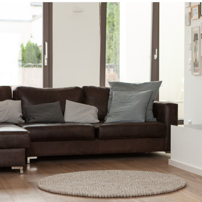 Béla Solid Colour Wool Hand Woven Area Rug, Round 90cm