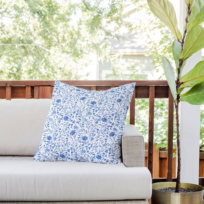 Coussin Marta, H 20 po x l 20 po