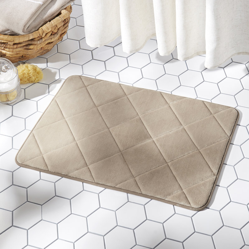 Tapis de bain Haruhi Haven, Taupe, l 20 po x L 30 po
