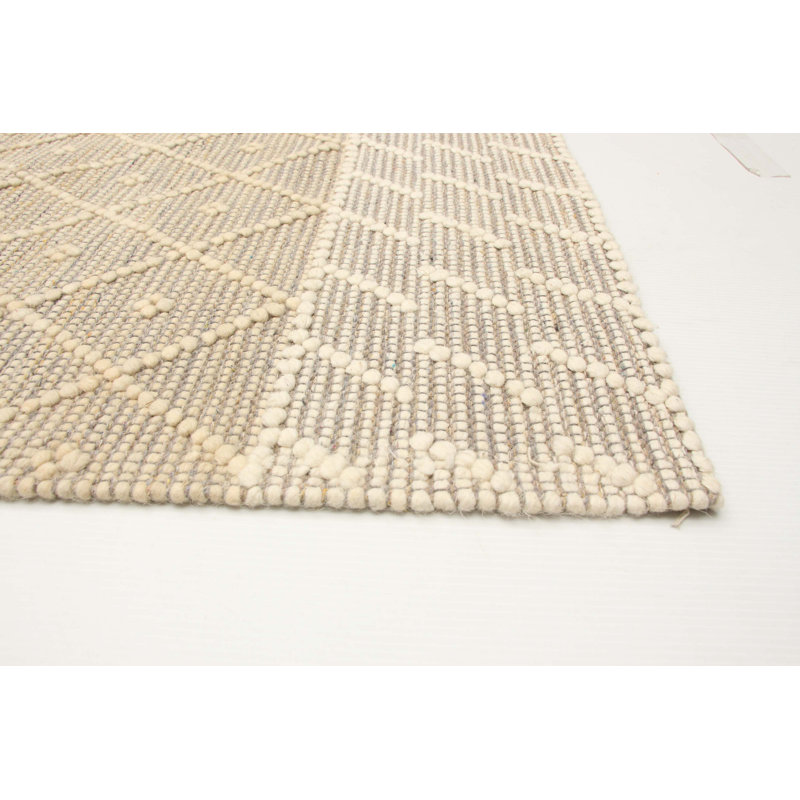 Tapis crème Iagulli 4 pi 11 po x 8 pi 0 po