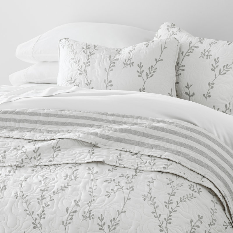 Light Gray and White Reversible Microfiber Quilt Set with Shams