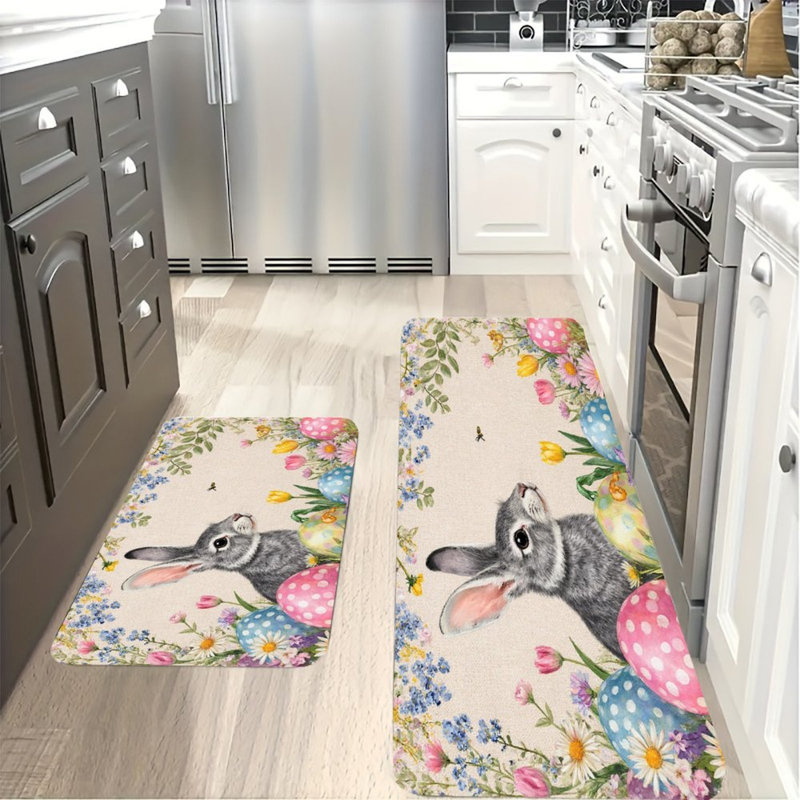 Ensemble de 2 lapins gris avec œufs de Pâques et tapis de cuisine