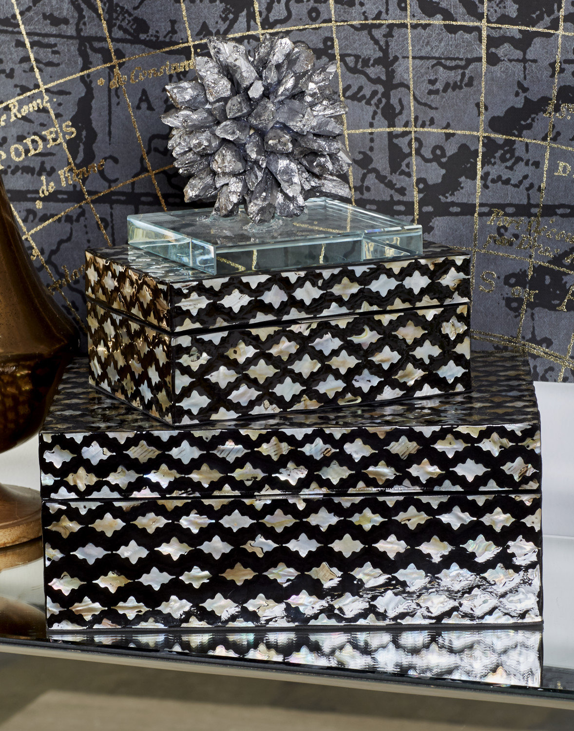Juliette Mother of Pearl Box Set, Black/Stained White