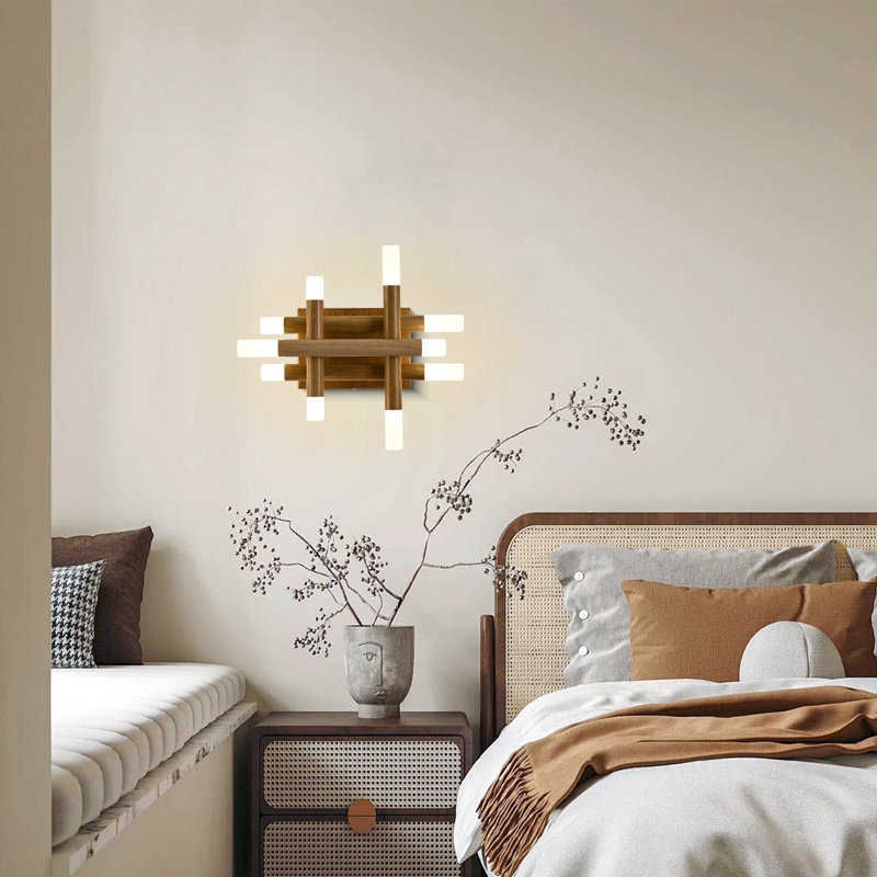 Applique murale en bois foncé de 13 pouces avec DEL intégrée, changement de couleur et télécommande à intensité variable