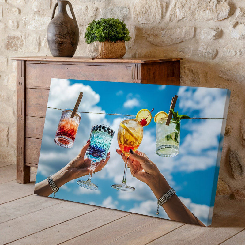 Toile, une scène d'été vibrante mettant en vedette un ensemble de cocktails contre un art mural, un ciel bleu vif avec des nuages blancs moelleux sur toile