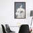 Toile avec cadre en bois brun classique n'est pas disponible