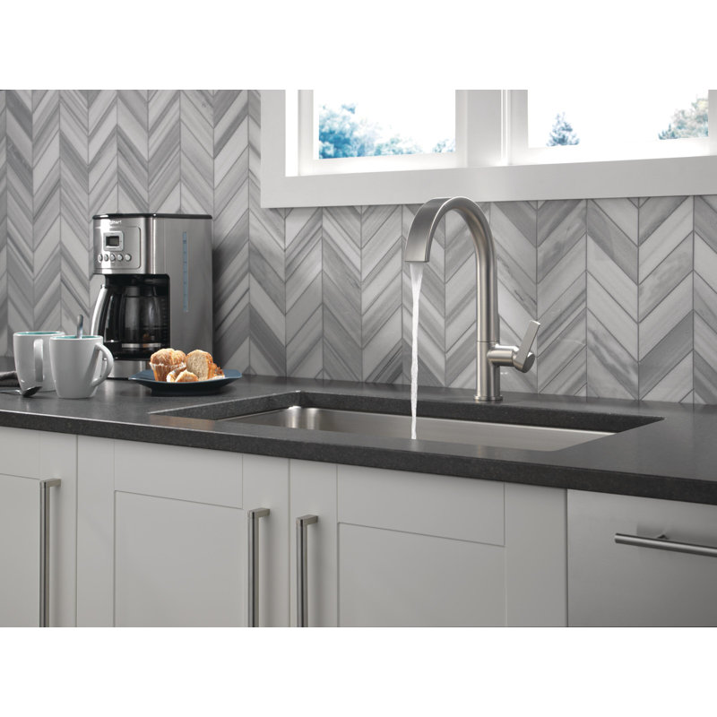 Delta Keele Pull Down Sprayer Single Handle Kitchen Sink Faucet, Spotshield Stainless