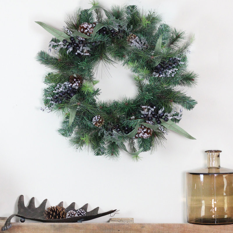 24-Inch Unlit Mixed Pine and Pine Cone Christmas Wreath