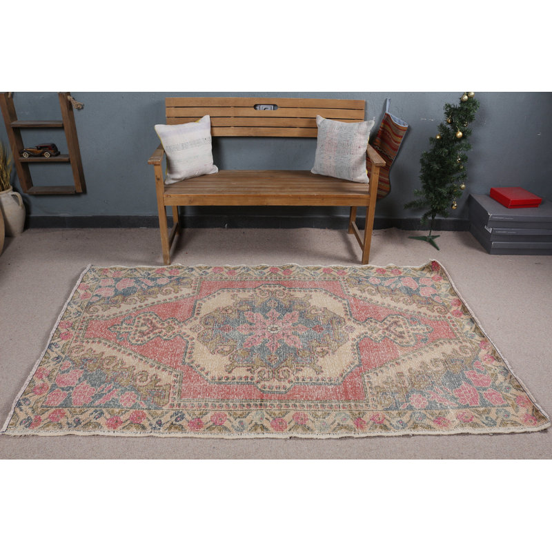 Tapis turc rétro tissé à la main, parfait pour ajouter un décor bohémien à votre salon unique