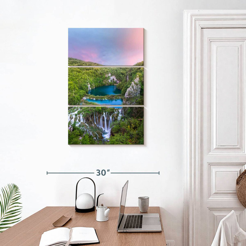 Paysage du parc Alvord Plitvice, H 32 po x l 20 po