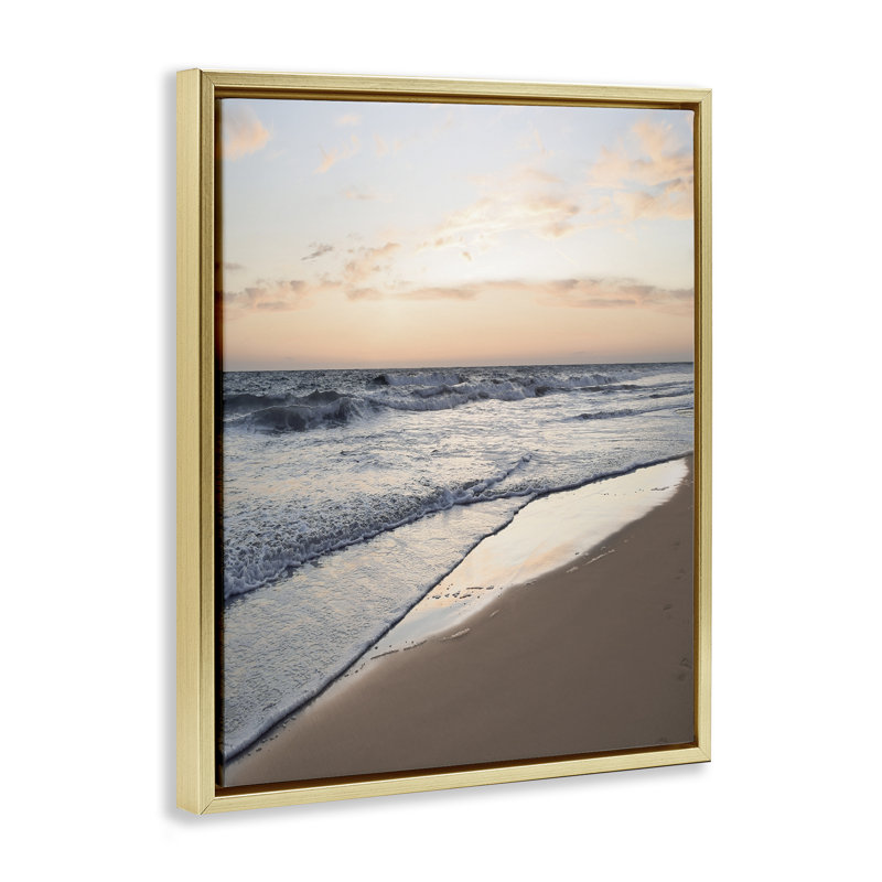 «Beach Tide at Sunset Floater», art mural sur toile par Natalie Carpentieri, Cadre flottant métallique doré
