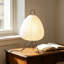 Lampe de table lanterne en papier Japandi de 49 cm (19,3 pouces) avec pied trépied noir et ampoule E26 tricolore
