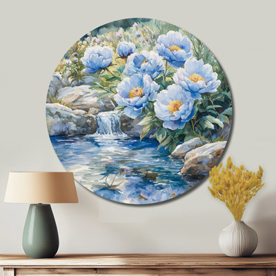 Montagne, pivoines au bord de la rivière I - impression d'art en métal bleu traditionnel, pivoines rondes, art mural en métal
