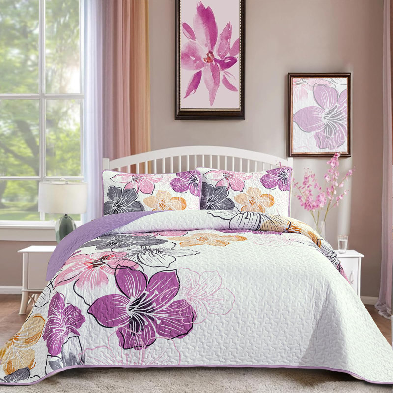 3 Piece Botanical Floral Quilt Set  with Pillow Shams Soft Lightweight Flower Bedding Set for All Season, Purple/White