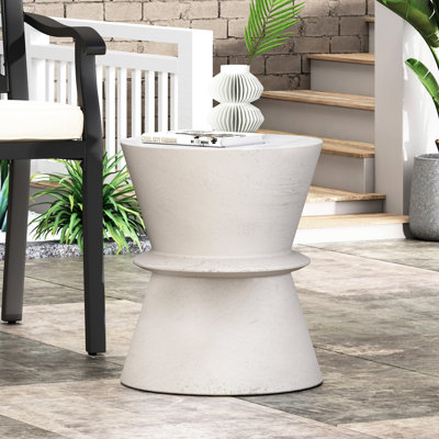 Table d'appoint d'extérieur en béton léger avec roulettes et poignée. Structure élégante. Table l 15,11 po x P 15,11 po H 17,75 po, blanc antique, se déplace facilement. Pour les projets