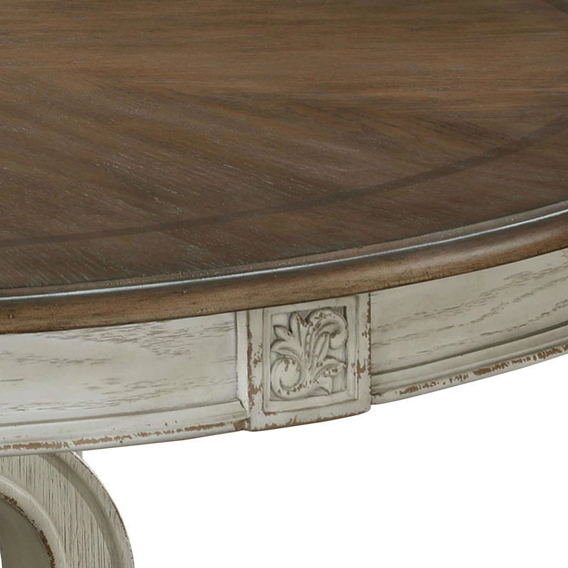 Table ronde rustique 7 pièces élégante pour salle à manger : 6 chaises d'appoint rembourrées en tissu, fini blanc antique, pied central, pieds finement sculptés et placage en bois massif.