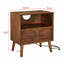 Table de chevet cannelée de style Mid-Century avec station de charge, ports USB et trou de prise