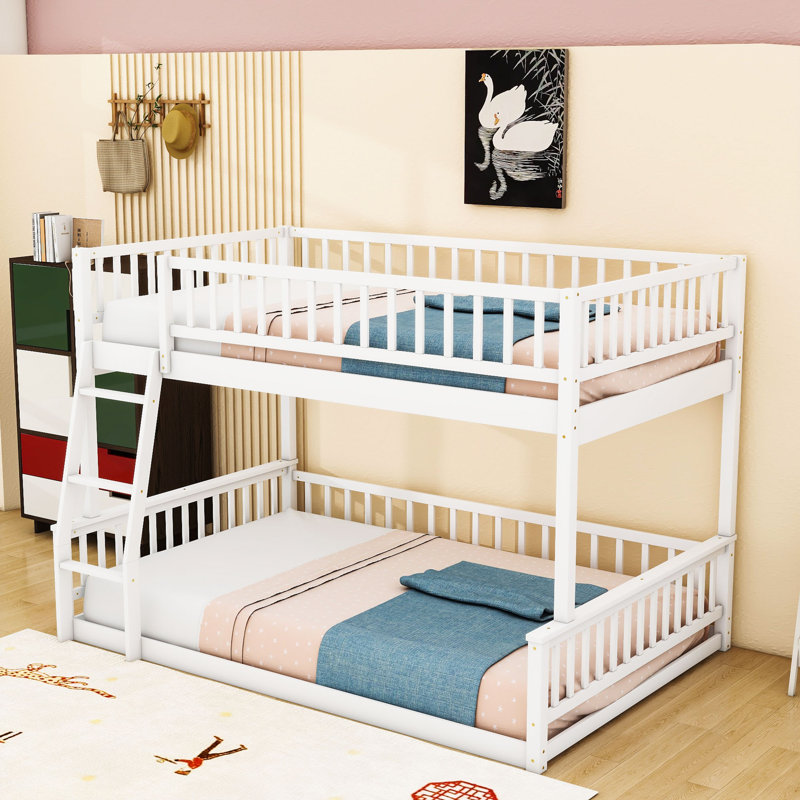 Lit double superposé au-dessus de grand lit double avec conception détachable et échelle