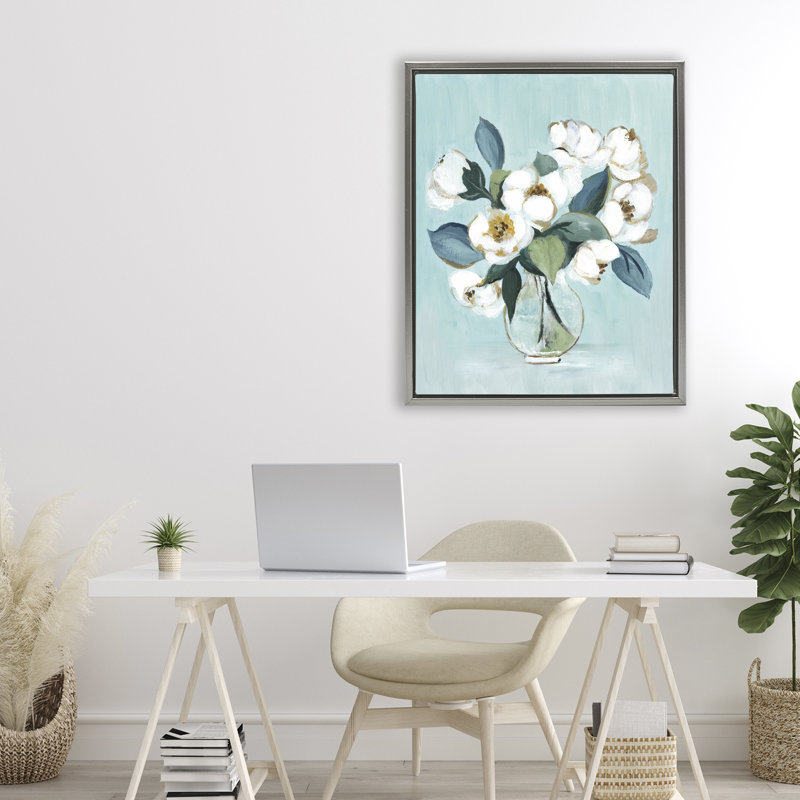 Arrangement Magnolia sur cadre flottant bleu, design par Janet Tava, 31 x 25, Lustre Grey Floater Framed