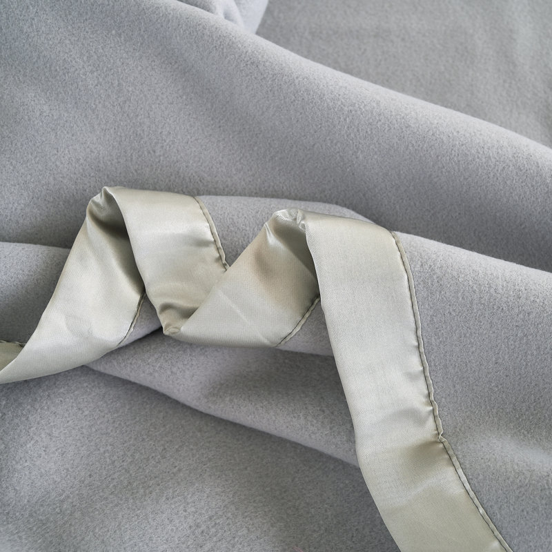 Jeté satiné, Double, Gris foncé