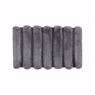 Rug 21X34"