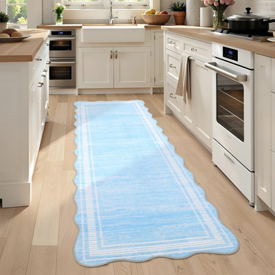 Tapis festonné en velours perlé 2 x 6 avec envers antidérapant et velours bas