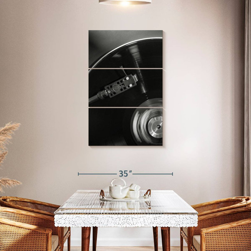 Abarca Vinyl I, 45" H x 28" W